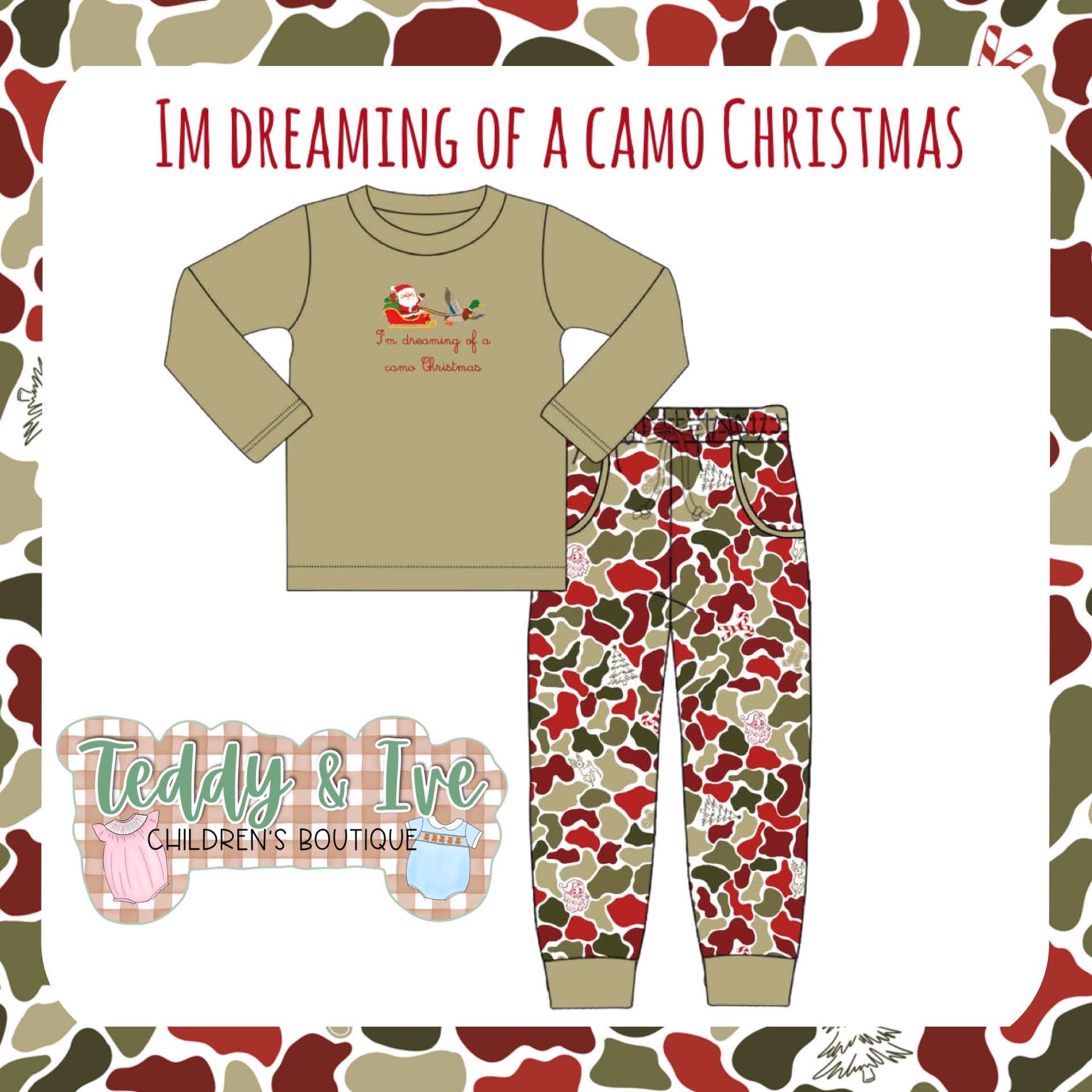 I'm Dreaming of a Camo Christmas Lounge Set